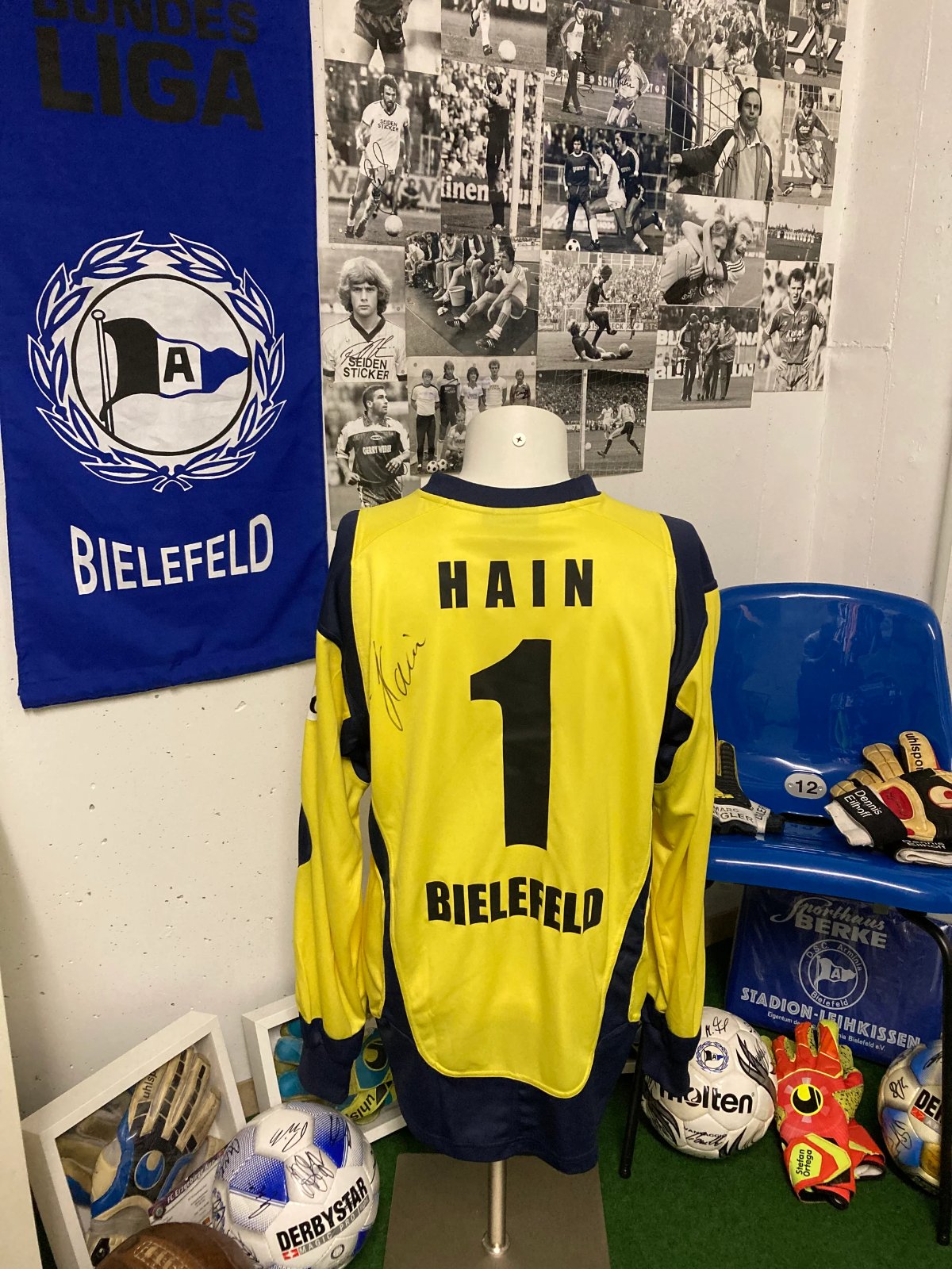 Arminia Bielefeld 2006-07 GK 1 Kit