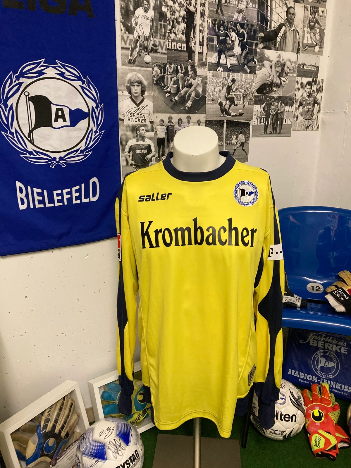 Arminia Bielefeld 2006-07 GK 1 Kit