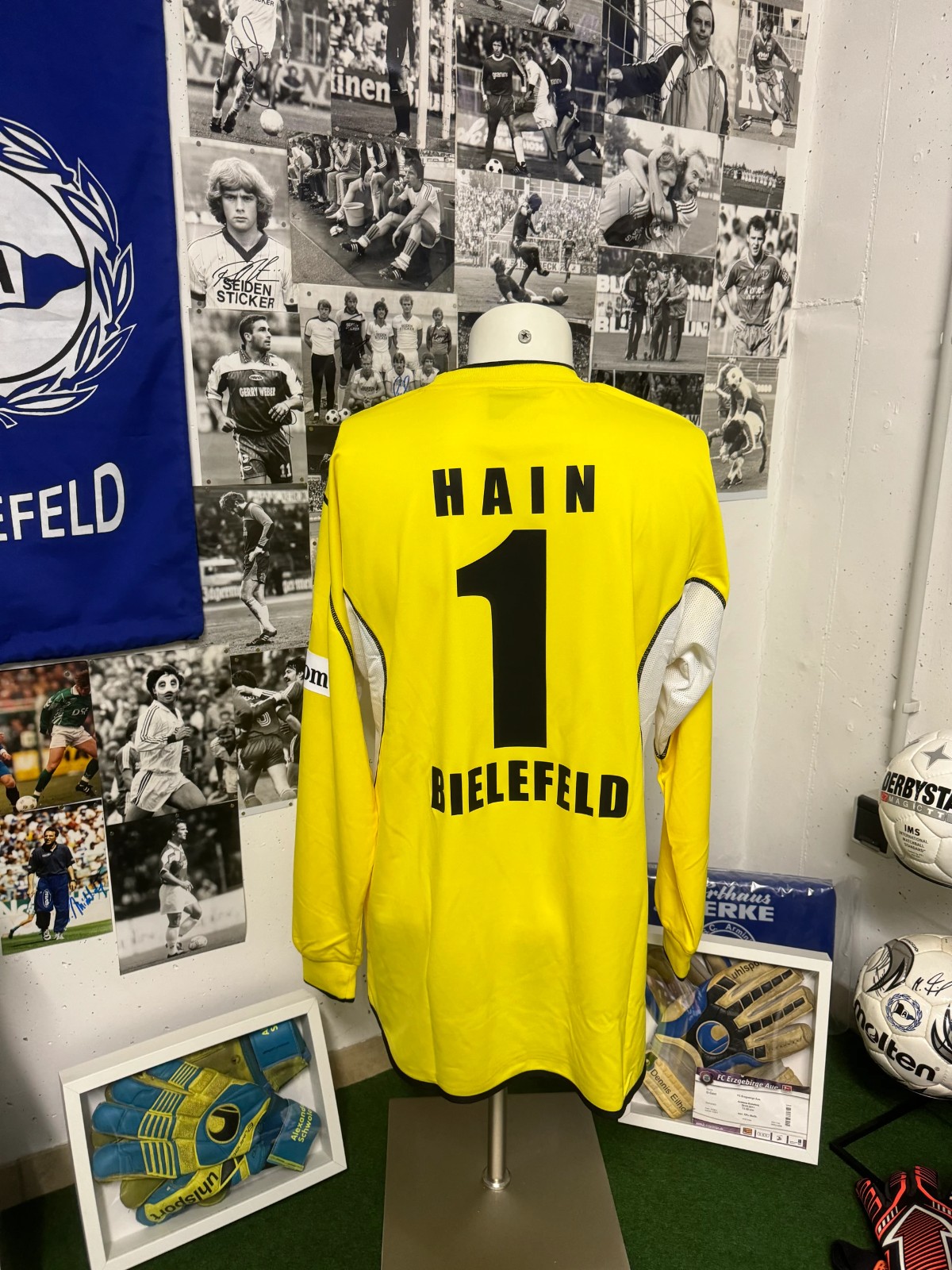 Arminia Bielefeld 2006-07 GK 3 Kit