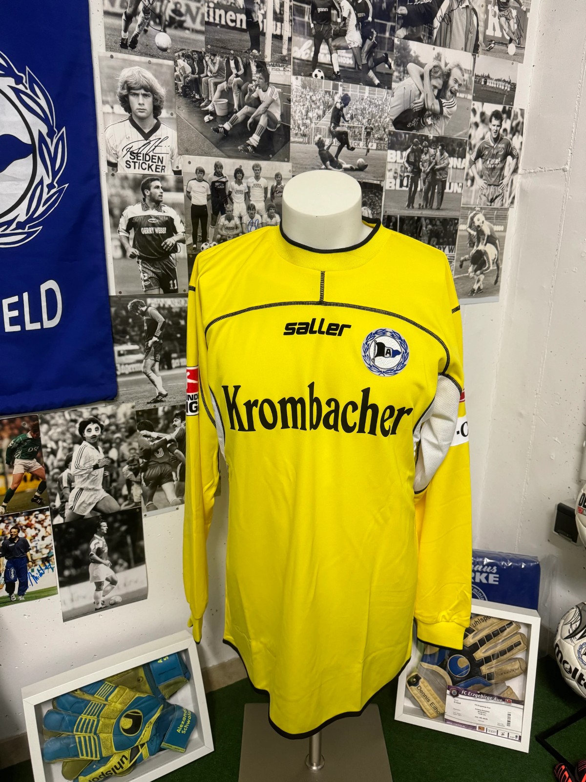 Arminia Bielefeld 2006-07 GK 3 Kit