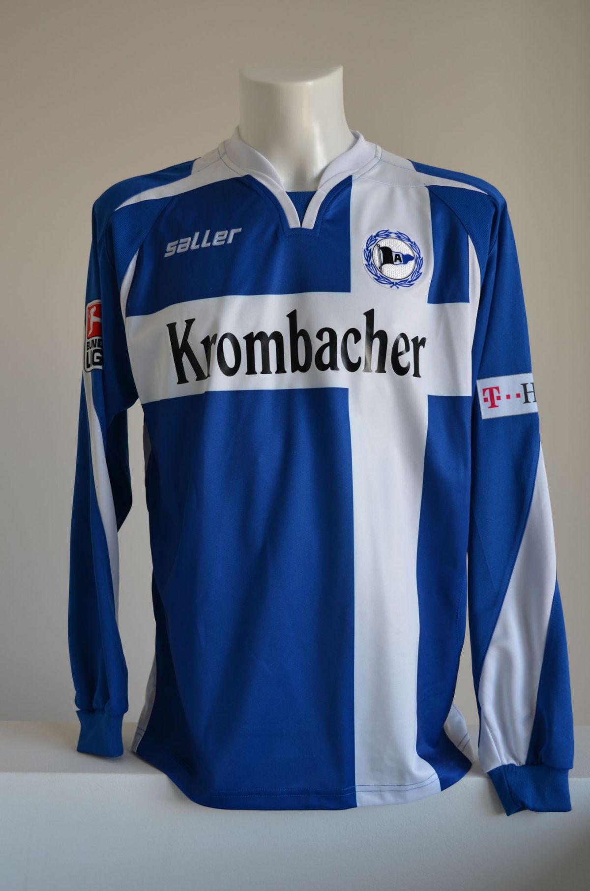 Arminia Bielefeld 2007-08 Home Kit