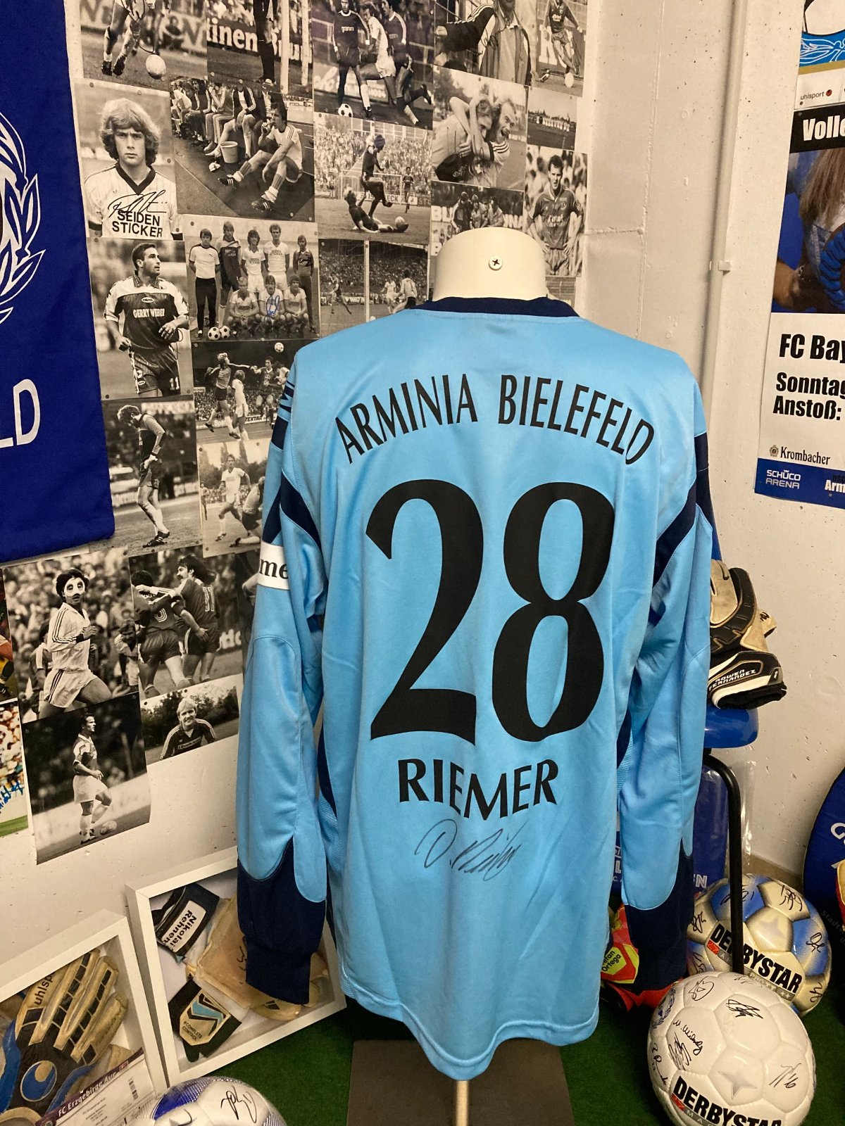 Arminia Bielefeld 2007-08 GK 4 Kit