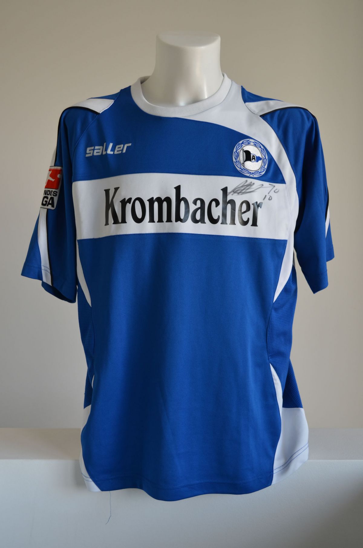 Arminia Bielefeld 2008-09 Home Kit