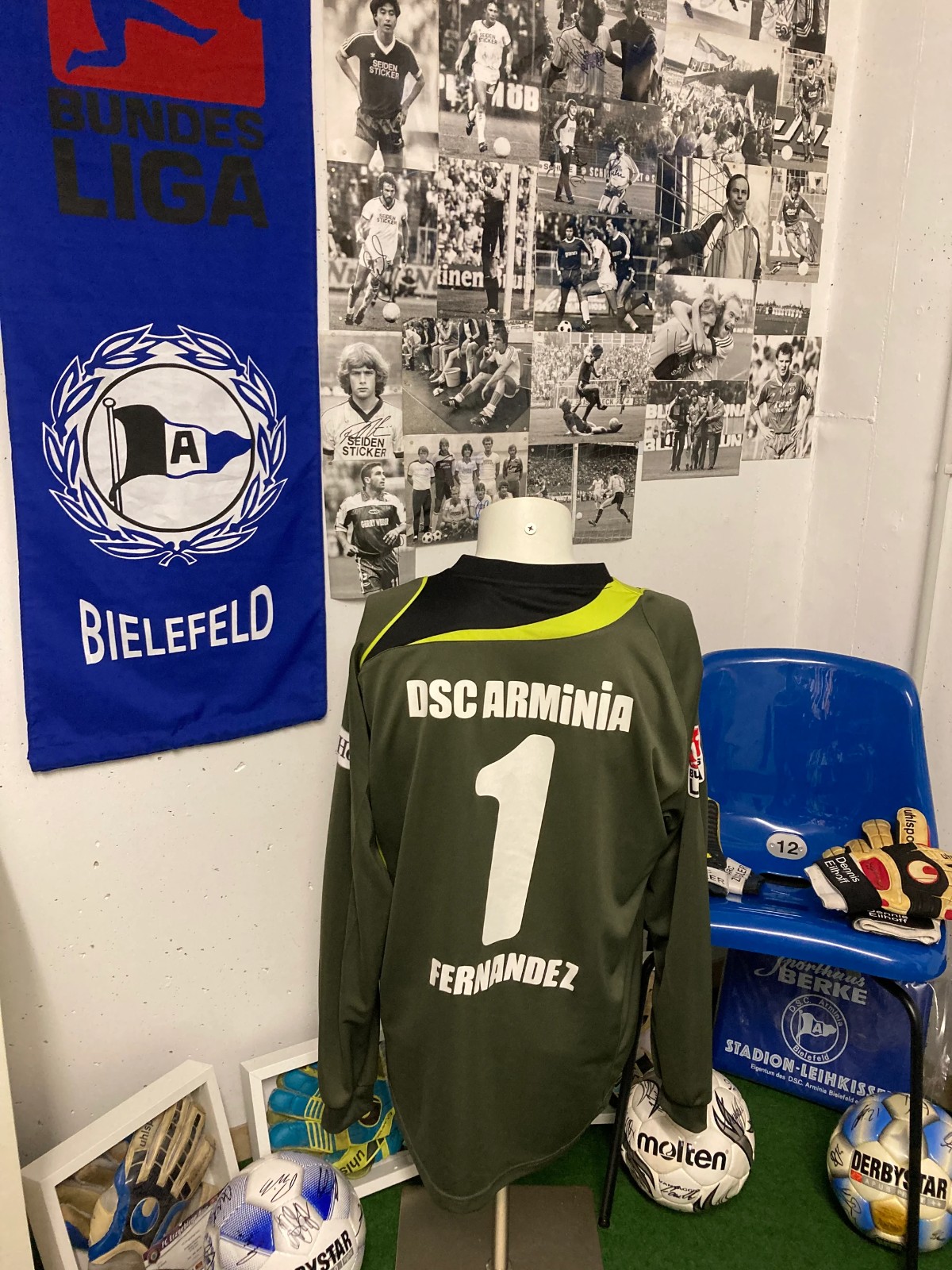 Arminia Bielefeld 2008-09 GK 1 Kit