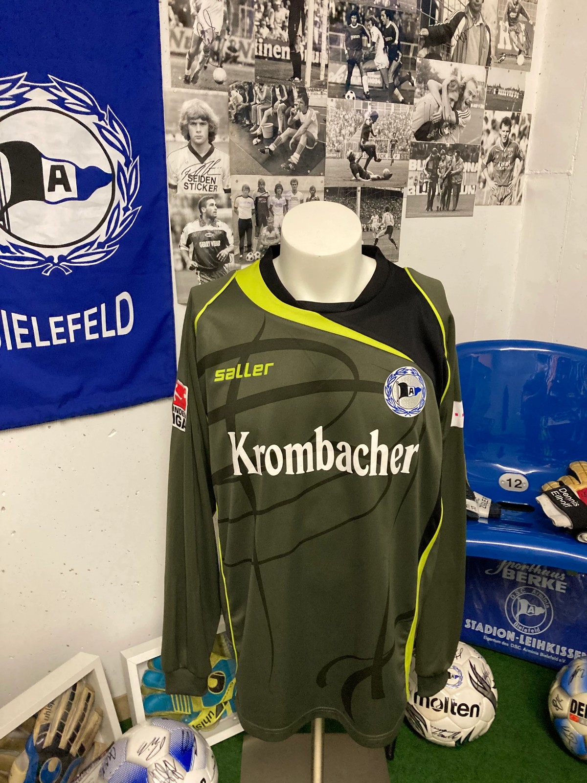 Arminia Bielefeld 2008-09 GK 1 Kit