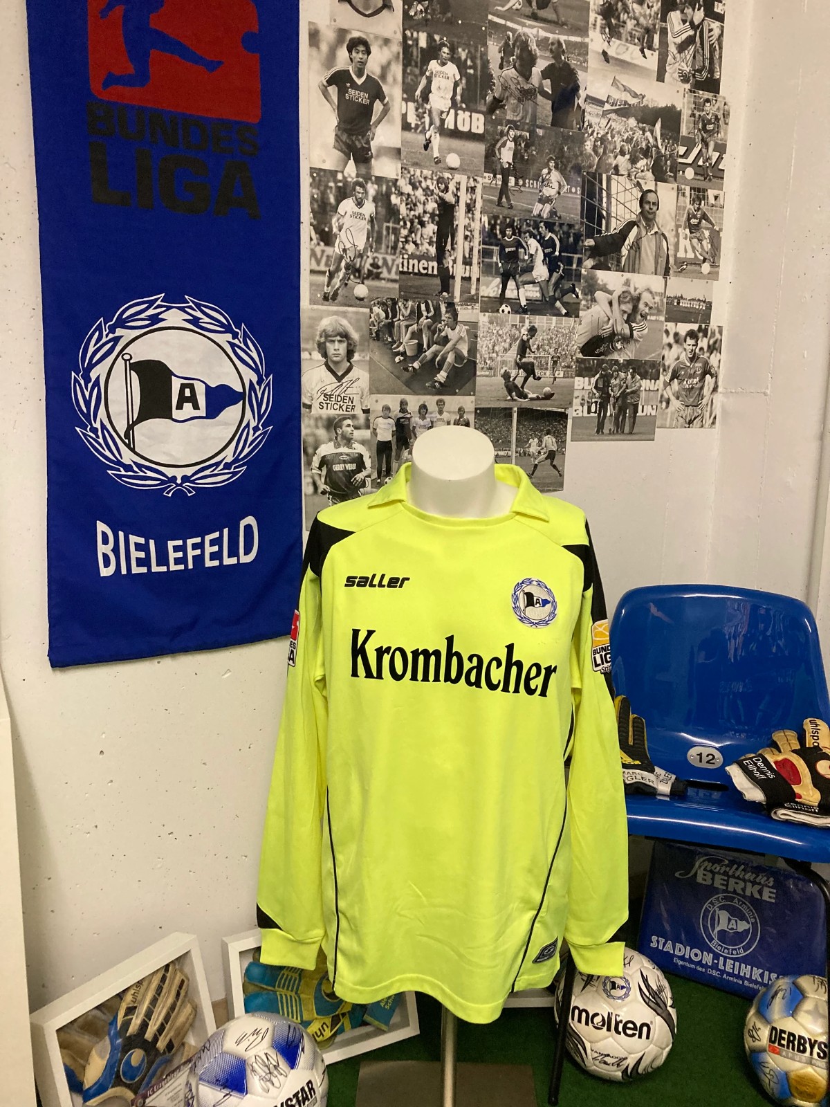 Arminia Bielefeld 2009-10 GK 1 Kit