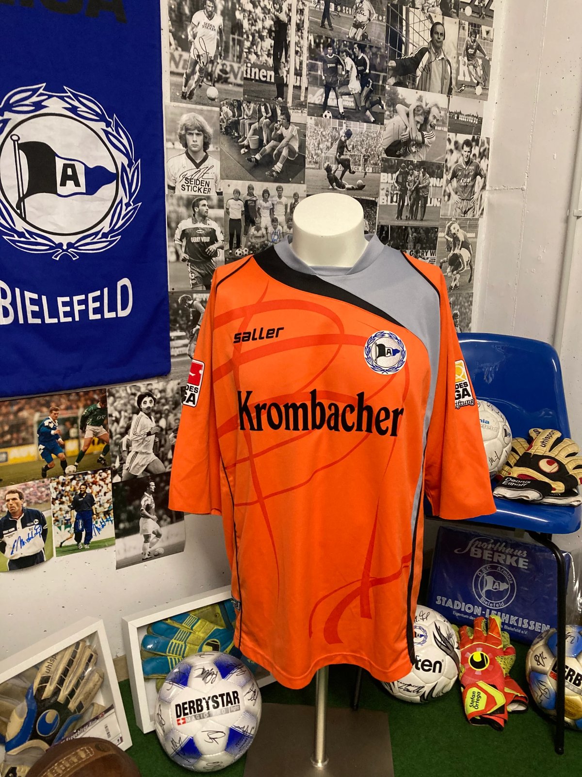Arminia Bielefeld 2009-10 GK 2 Kit
