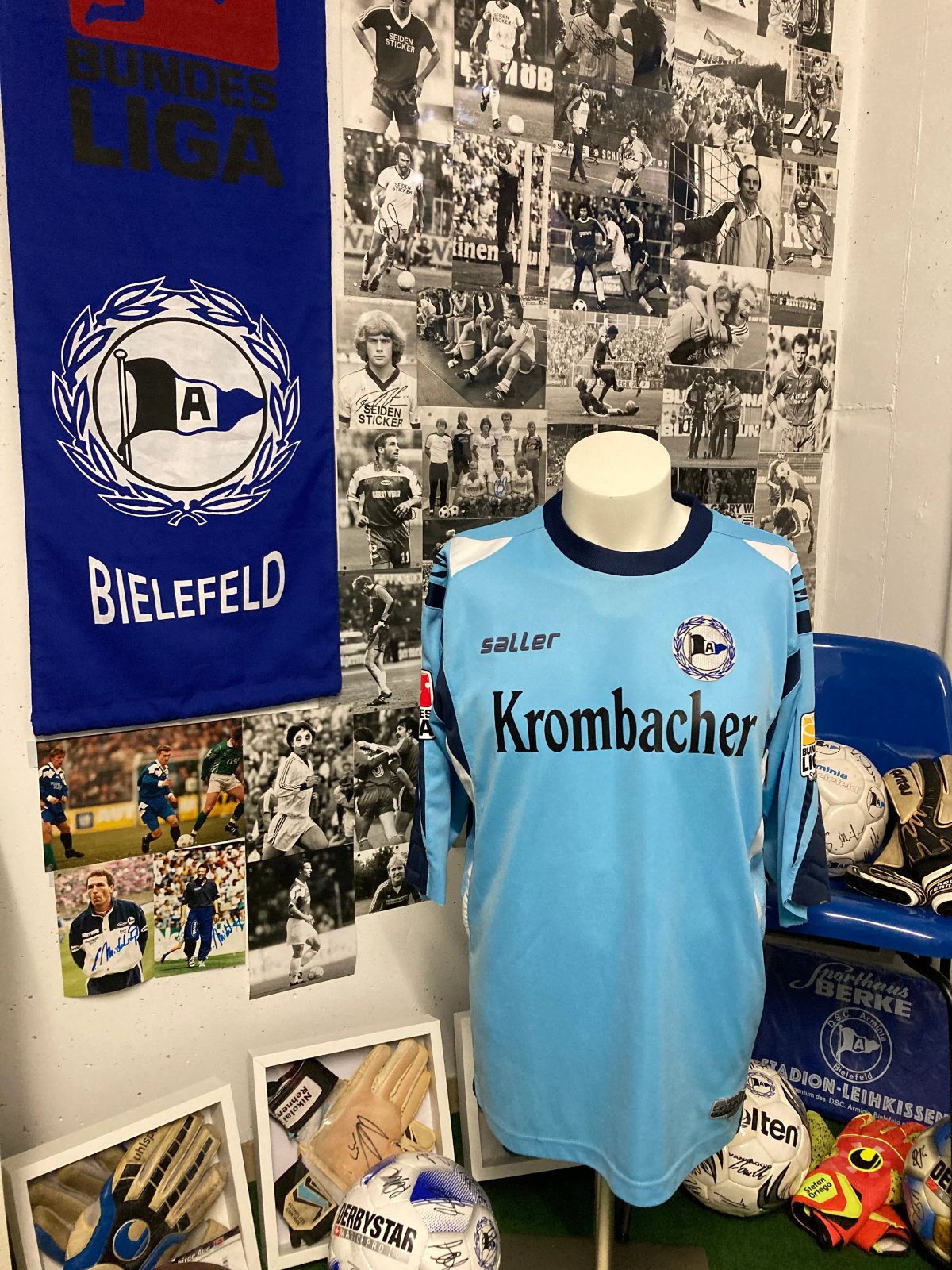 Arminia Bielefeld 2009-10 GK 3 Kit