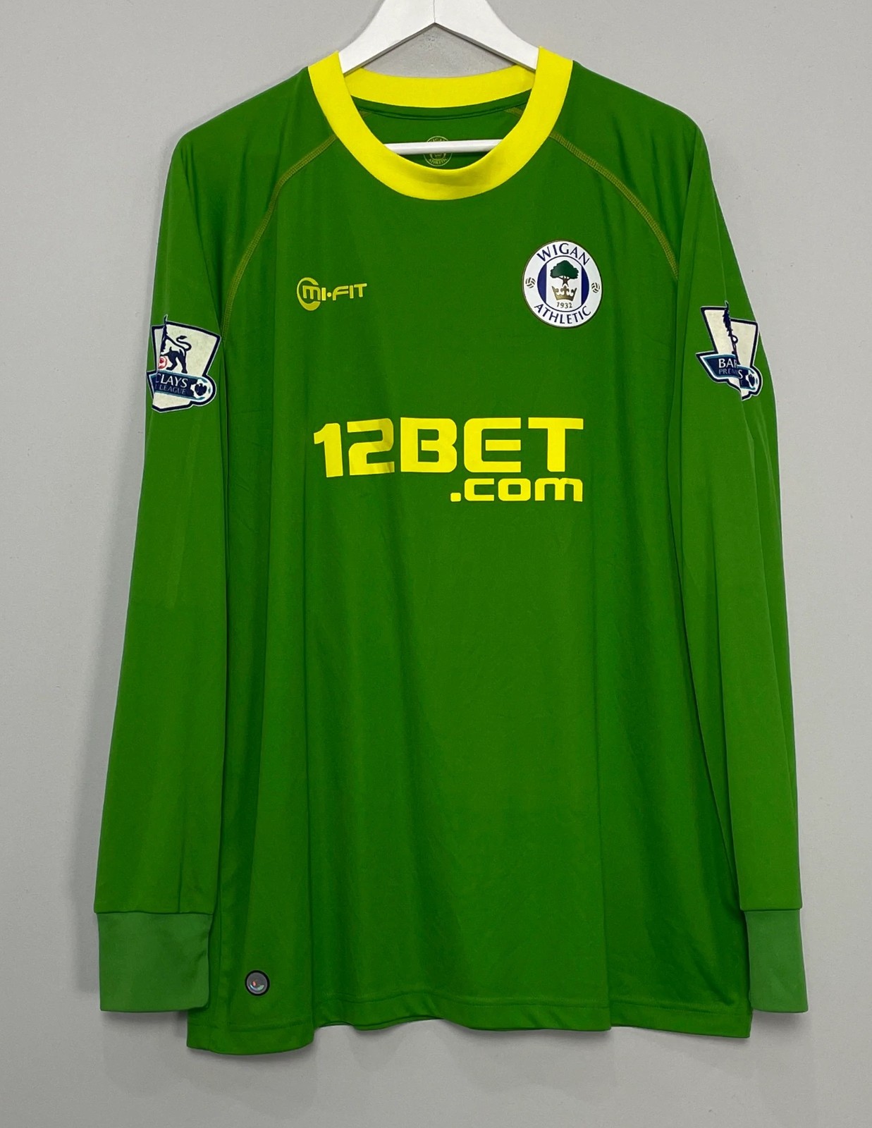 Wigan Athletic 2011-12 GK 1 Kit