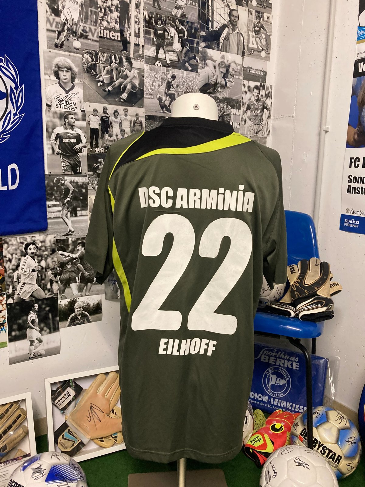 Arminia Bielefeld 2009-10 GK 4 Kit