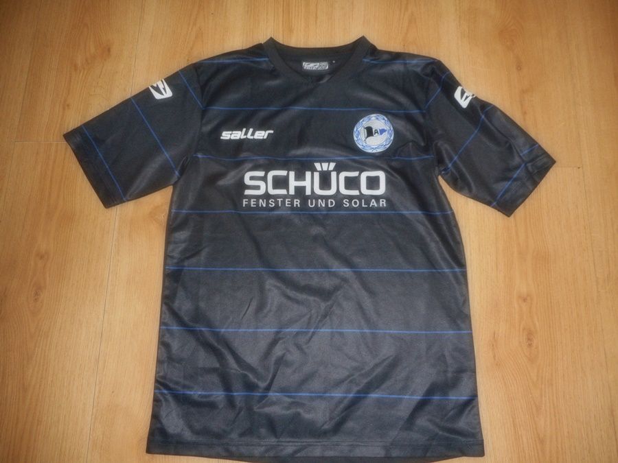 Arminia Bielefeld 2010-11 Away Kit