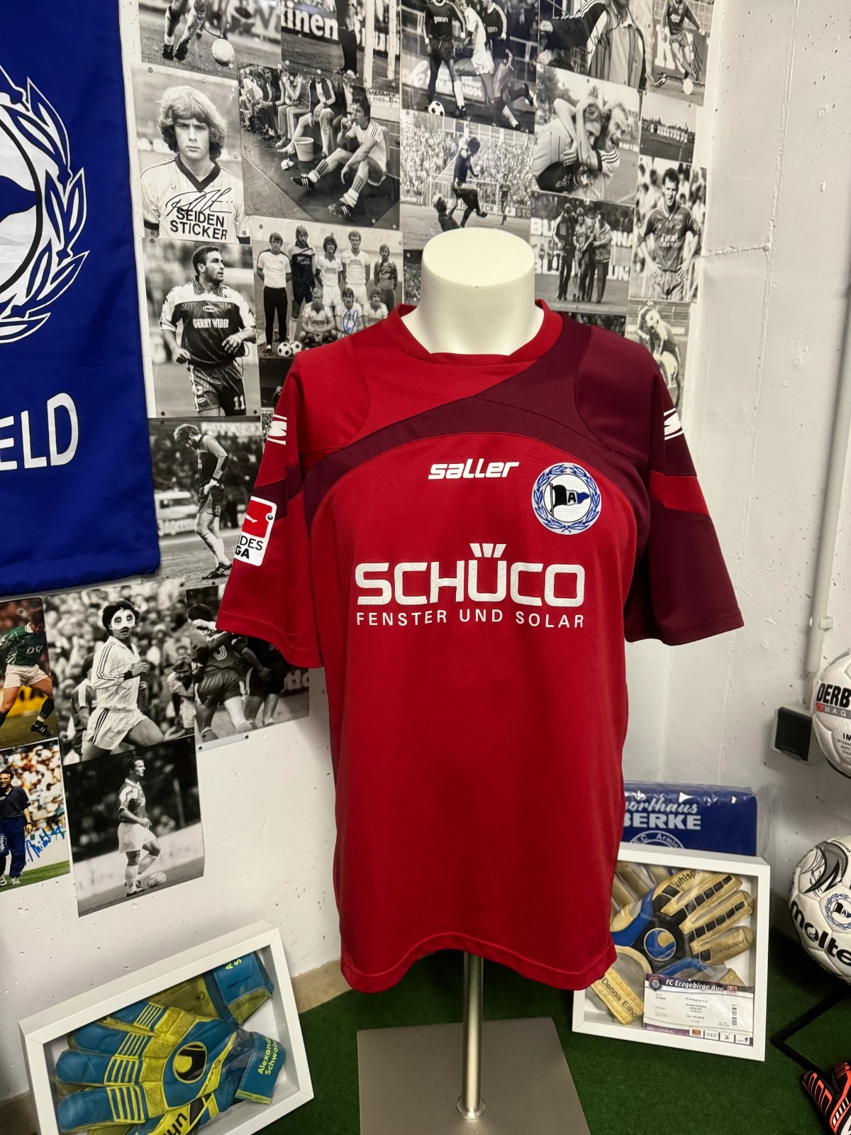 Arminia Bielefeld 2010-11 Third Kit