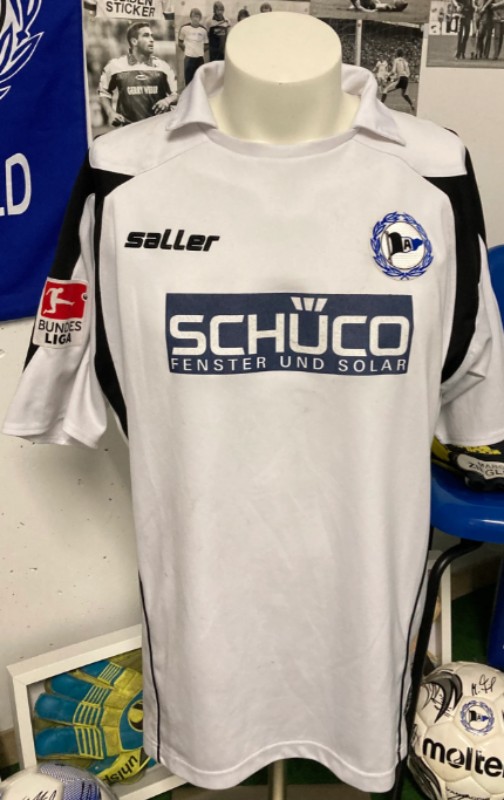 Arminia Bielefeld 2010-11 Fourth Kit