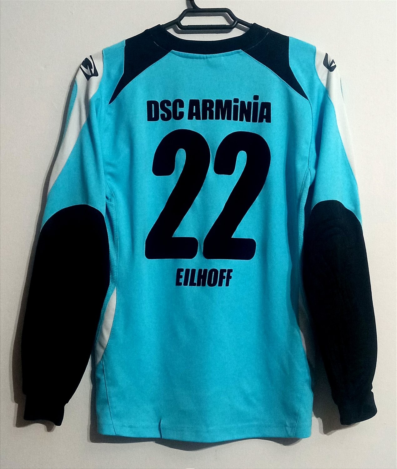 Arminia Bielefeld 2010-11 GK 1 Kit