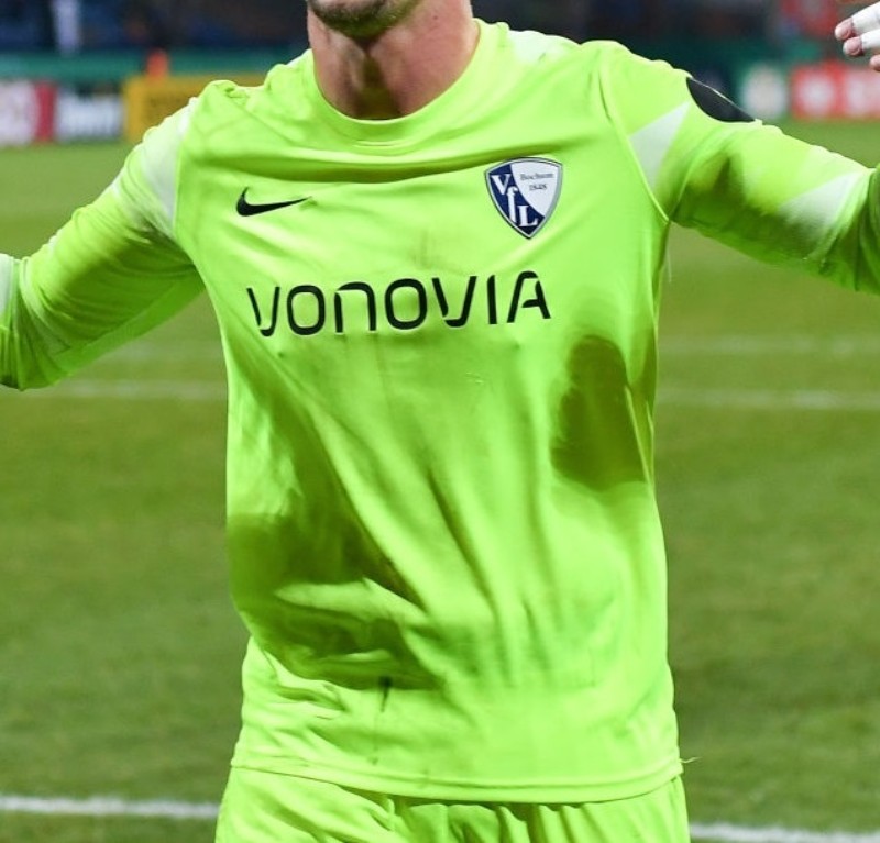 VfL Bochum 2021-22 GK 2 Kit