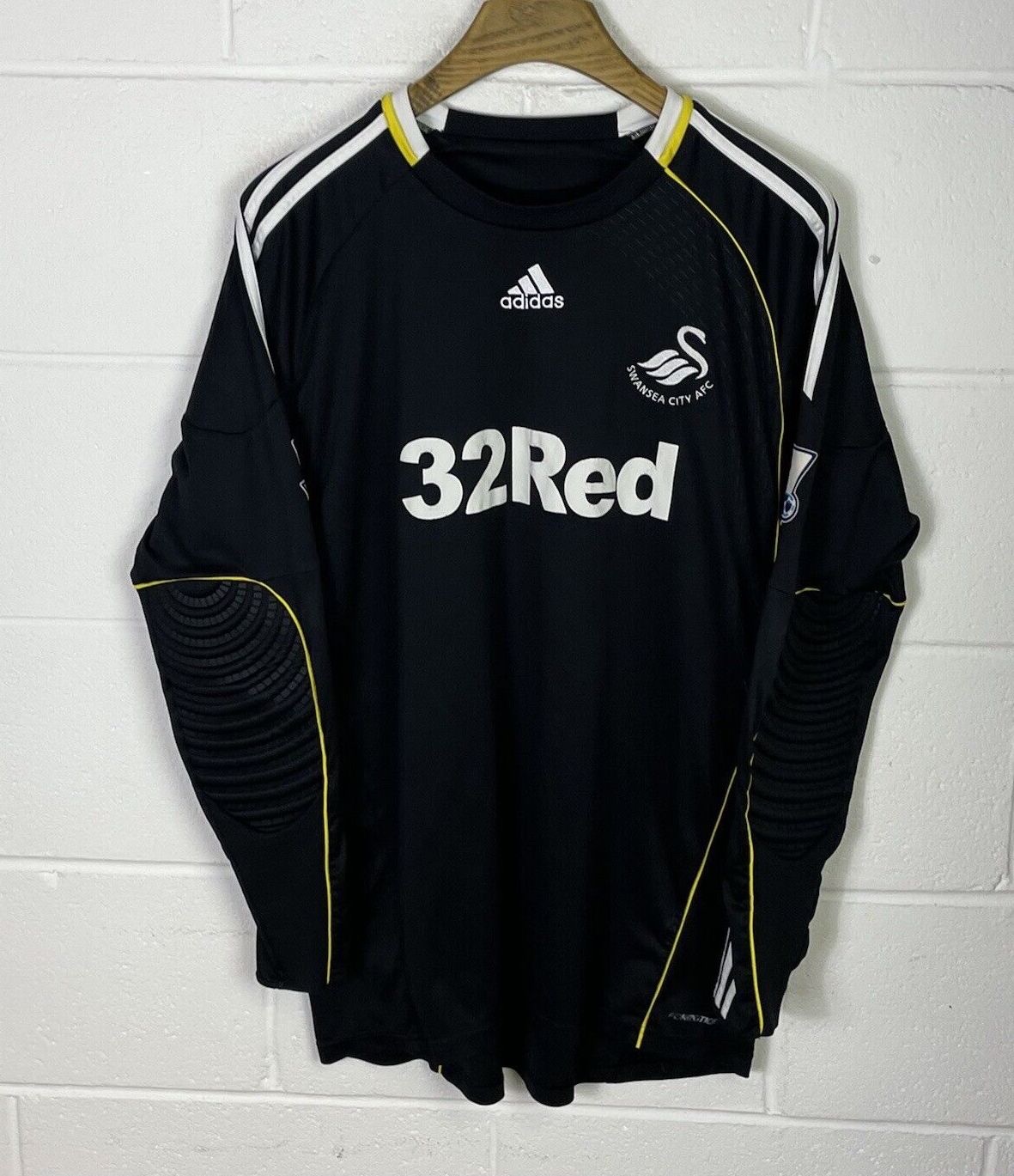 Swansea City 2011-12 GK 2 Kit