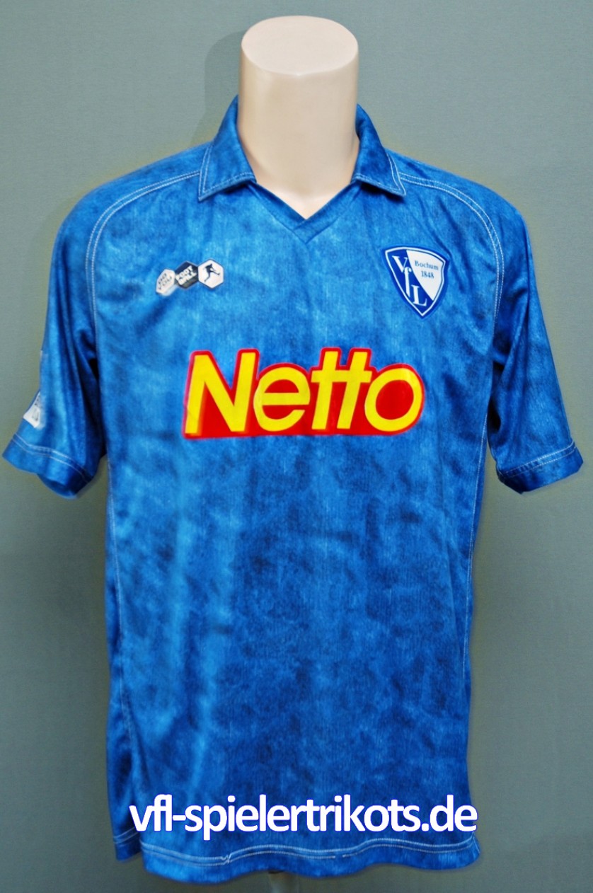VfL Bochum 2010-11 Home V2 Kit