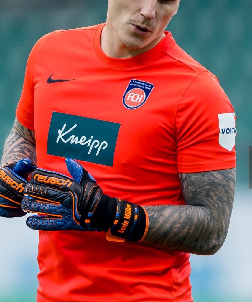 1. FC Heidenheim 2020-21 GK 2 Kit