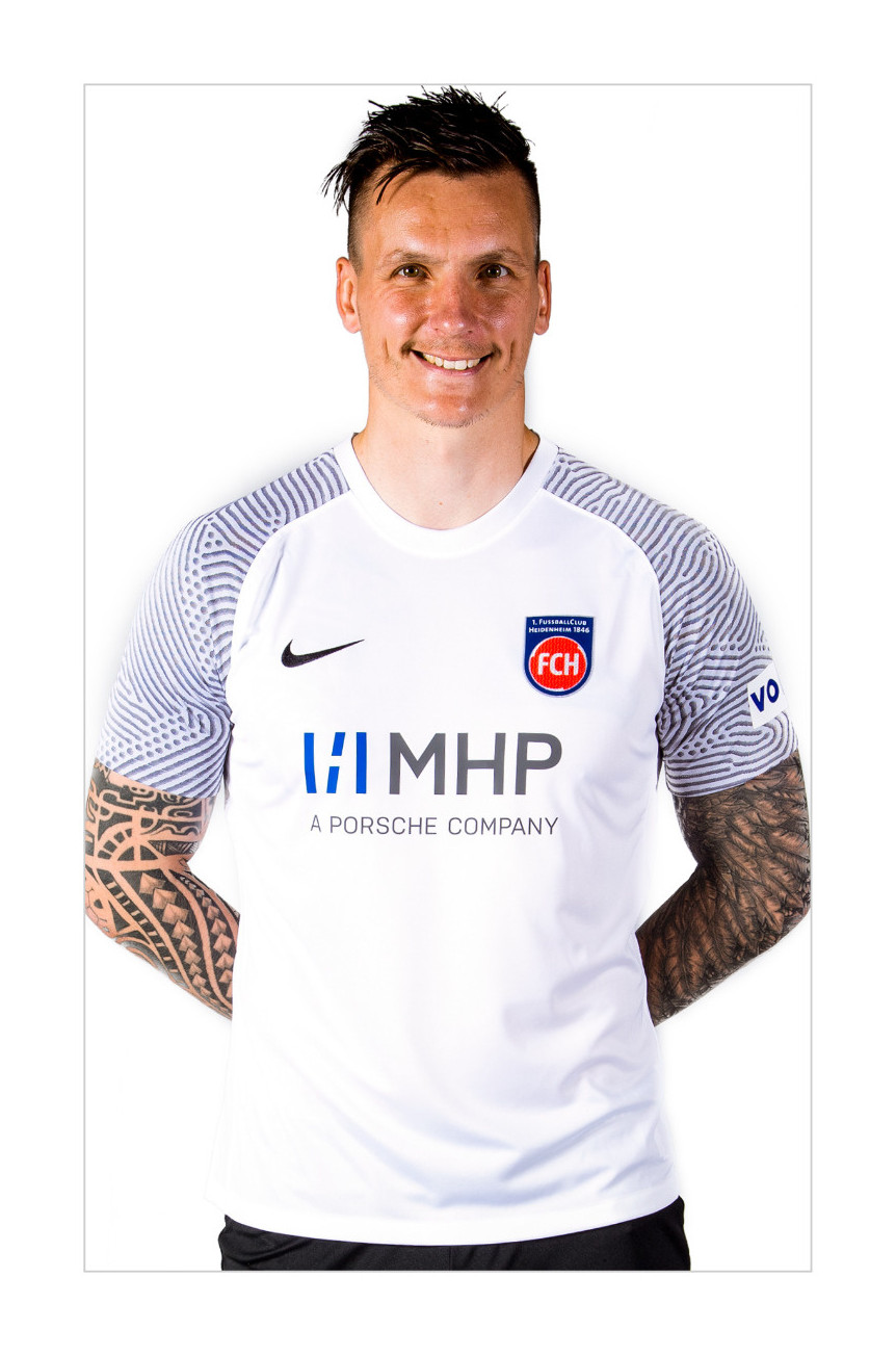 1. FC Heidenheim 2021-22 GK 2 Kit