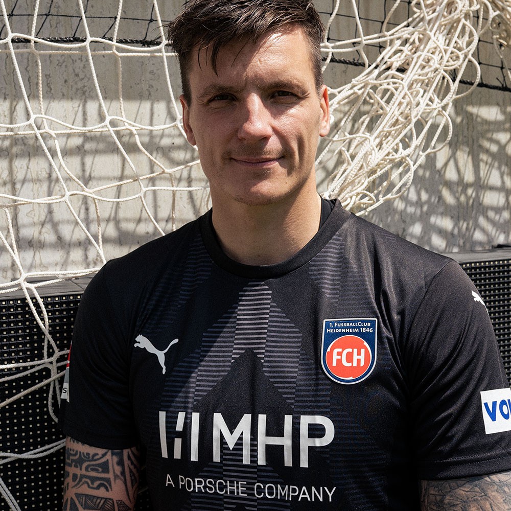 1. FC Heidenheim 2022-23 GK 2 Kit