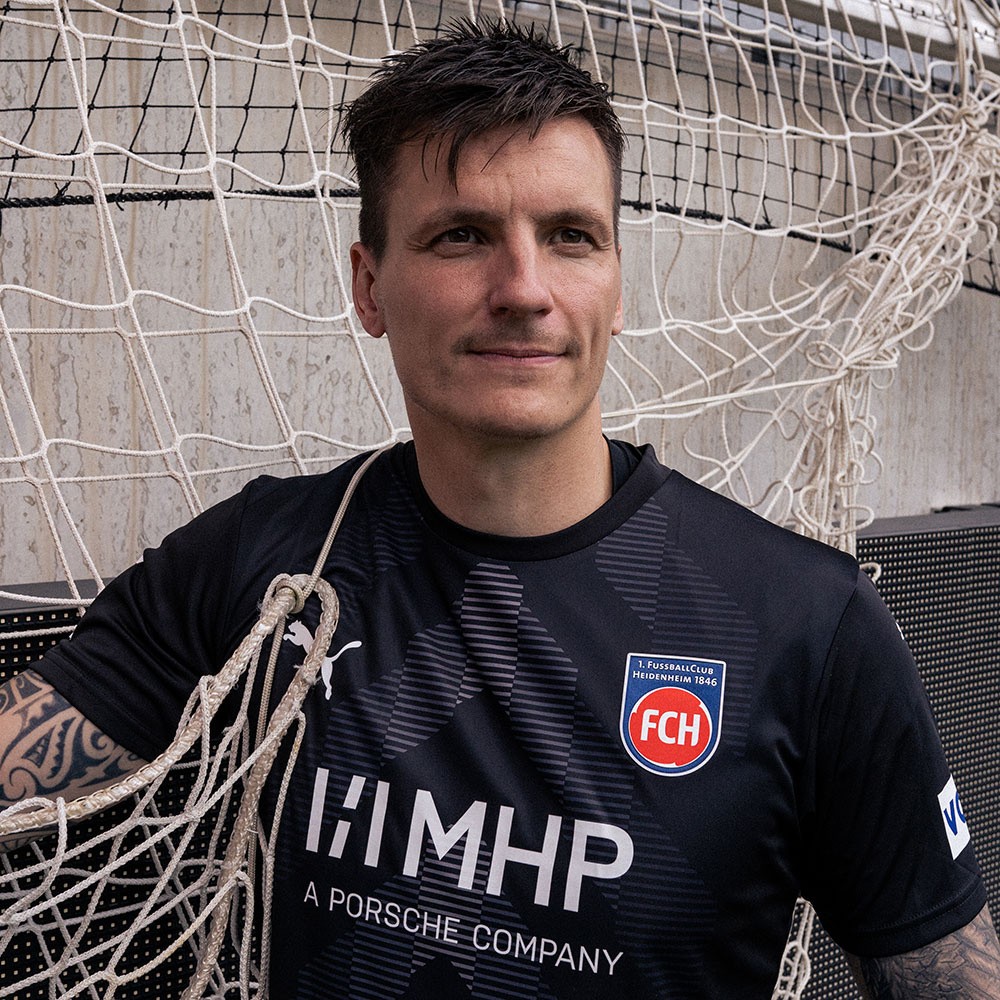 1. FC Heidenheim 2022-23 GK 2 Kit
