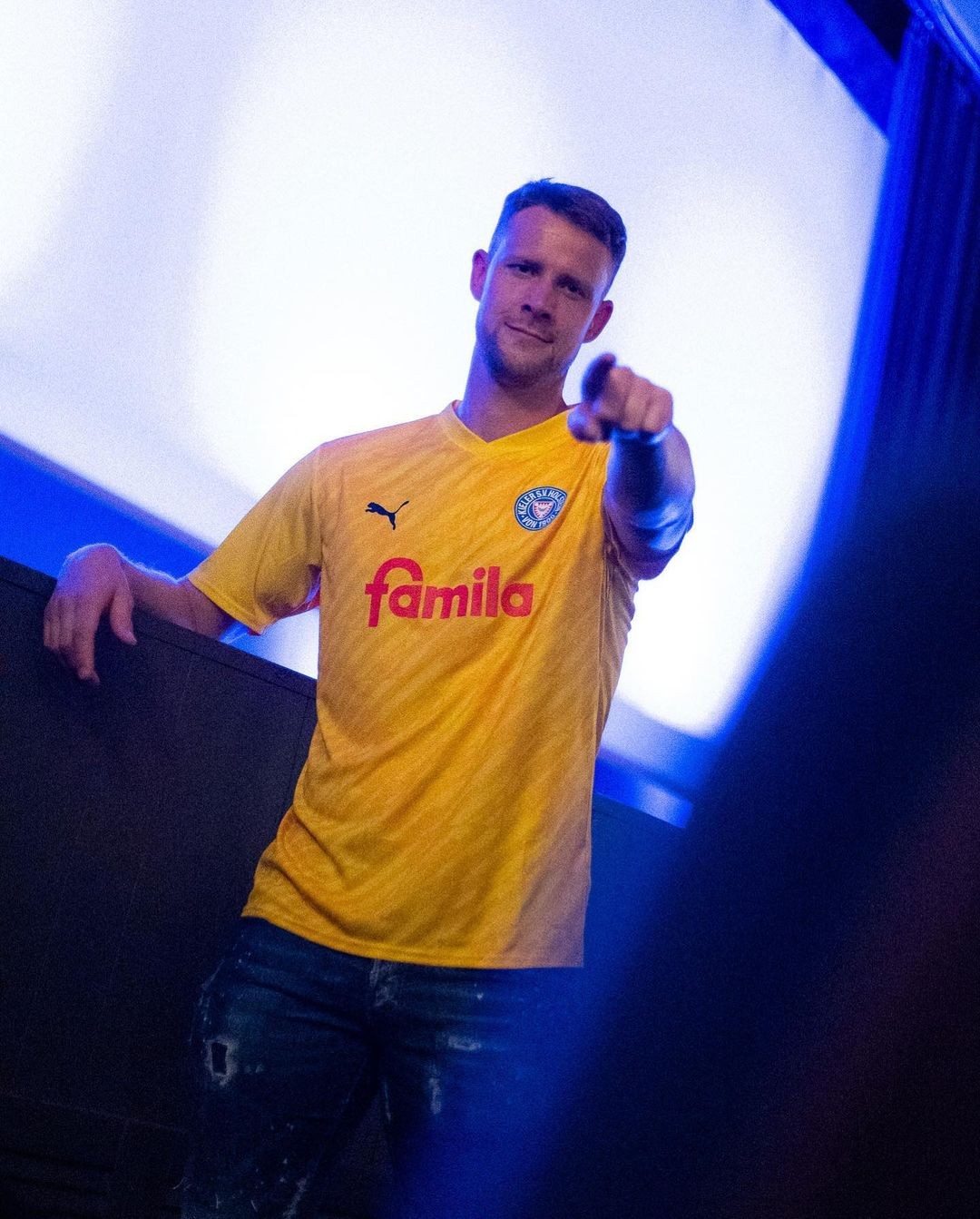 Holstein Kiel 2023-24 GK 1 Kit