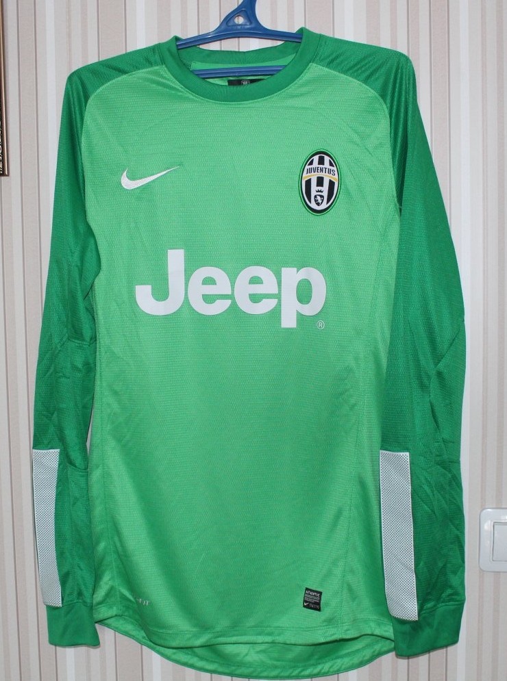 Juventus FC 2013-14 GK 1 Kit