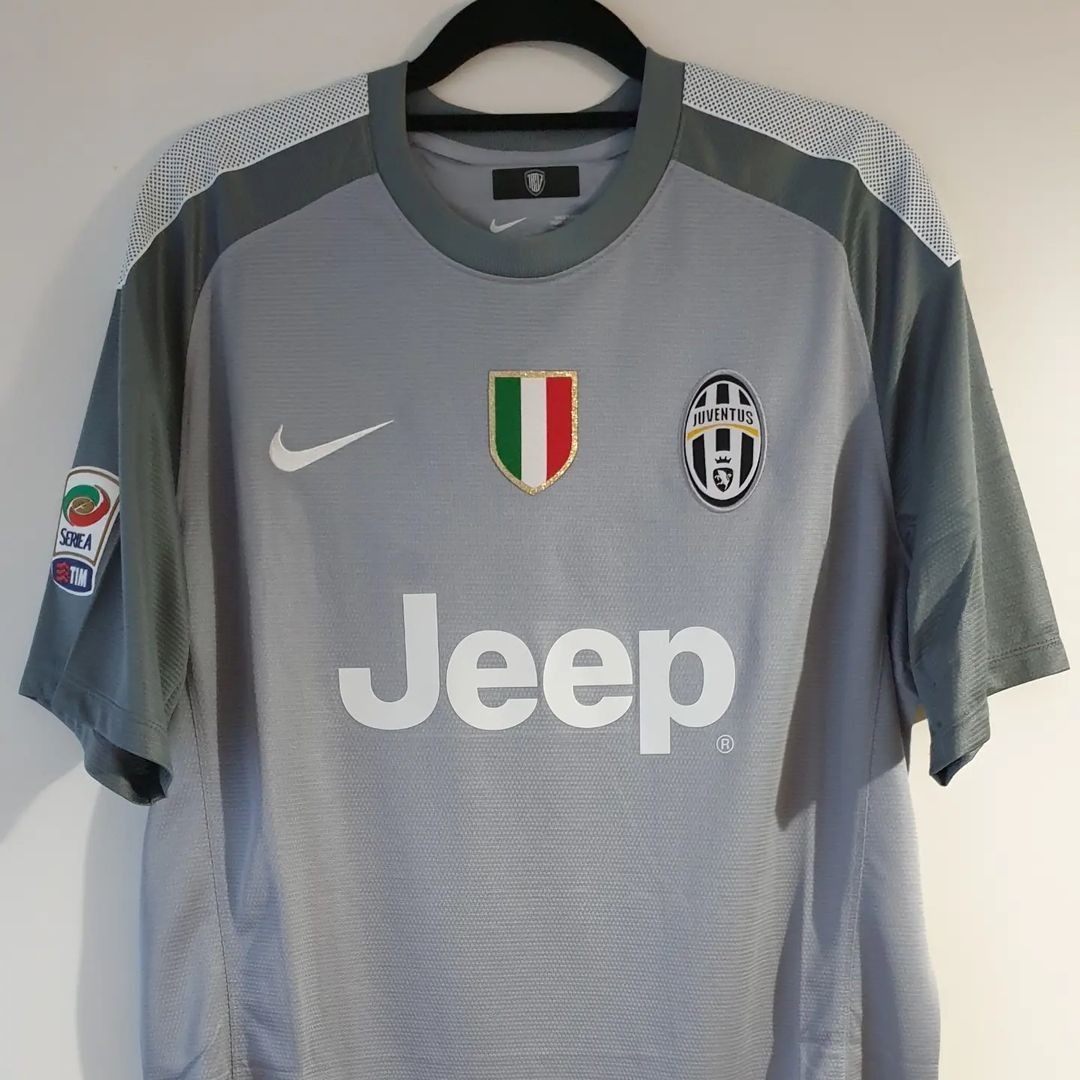 Juventus FC 2013-14 GK 4 Kit