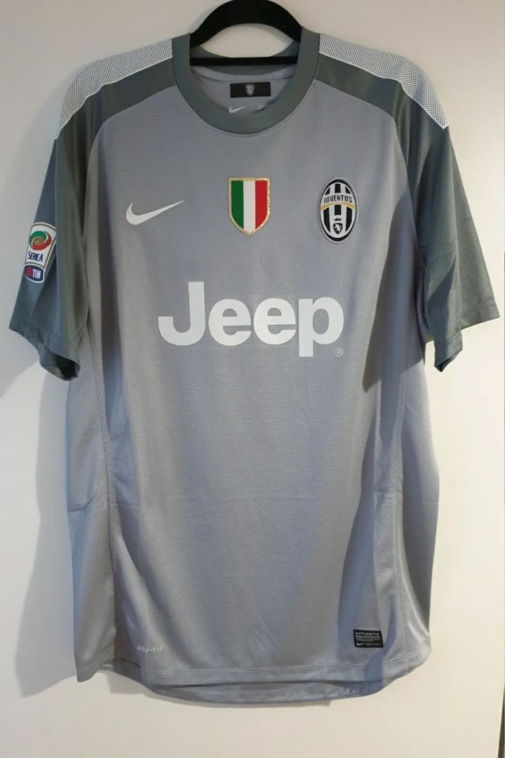 Juventus FC 2013-14 GK 4 Kit