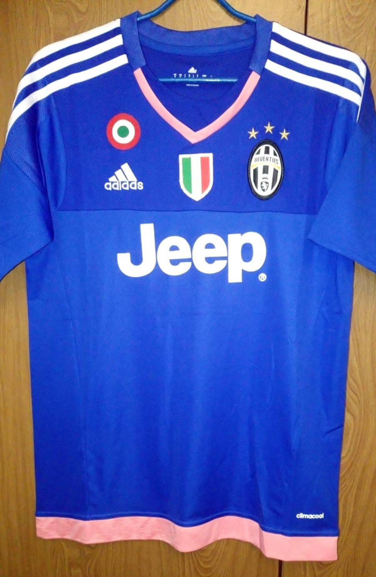 Juventus FC 2015-16 GK 2 Kit