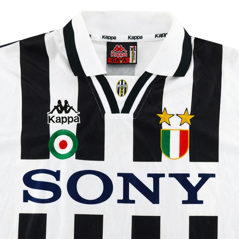 Juventus FC 1995-96 Home Kit