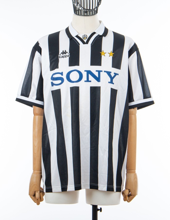 Juventus FC 1996-97 Home 2 Kit
