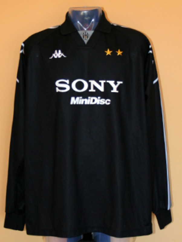 Juventus FC 1996-97 GK 1 Kit