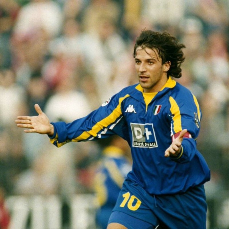 Juventus FC 1998-99 Third Kit