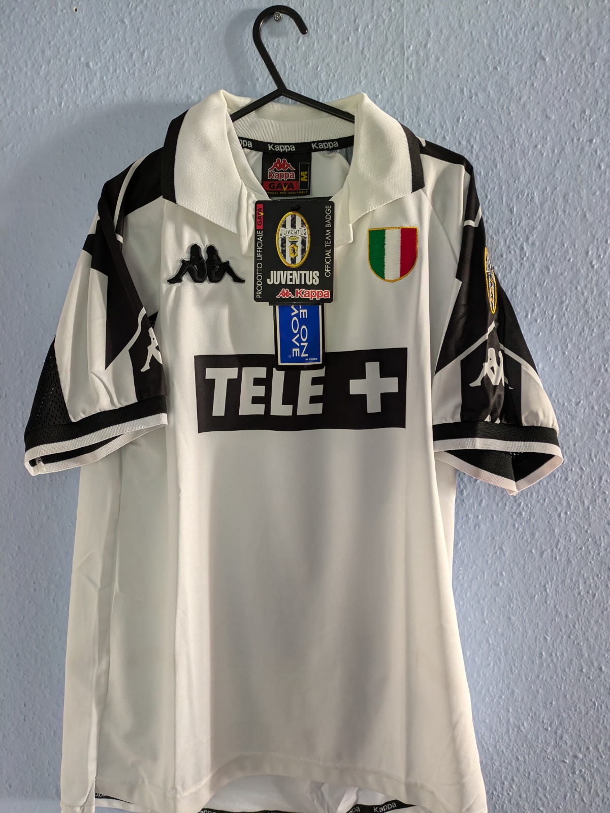 Juventus FC 1998-99 Champions League Away Kit