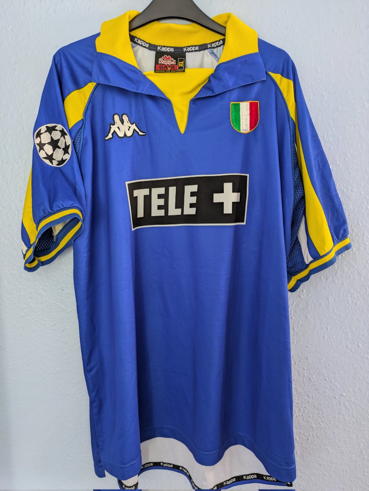 Juventus FC 1998-99 Champions League Third Kit