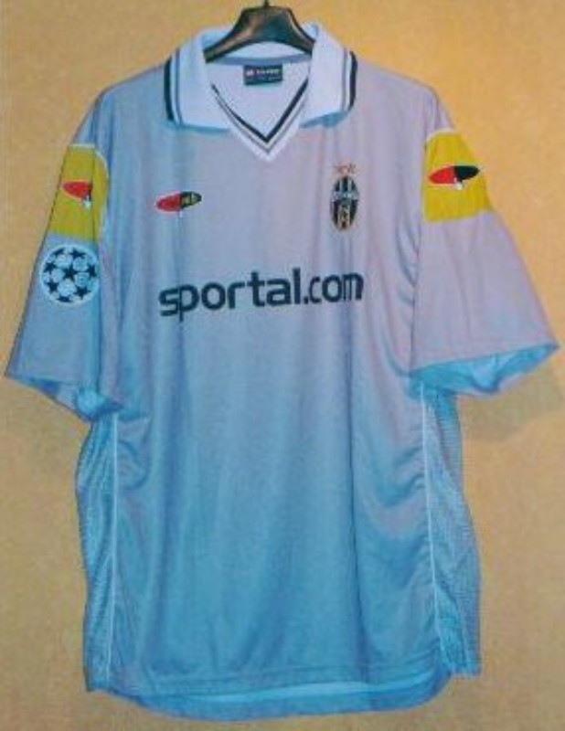 Juventus FC 2000-01 European Away Kit