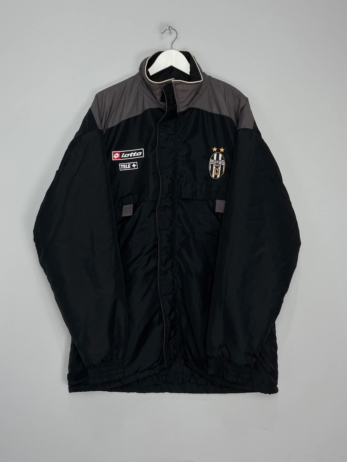 Juventus FC 2001-02 Bench Kit