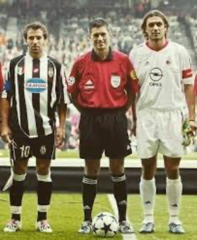 Juventus FC 2002-03 Champions League Final Kit