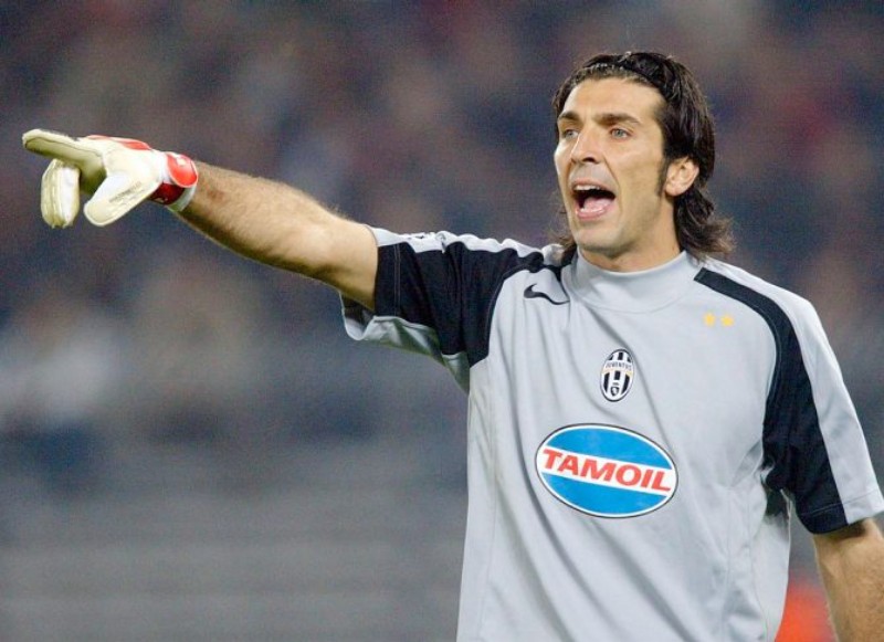 Juventus FC 2004-05 Champions League GK 3 Kit