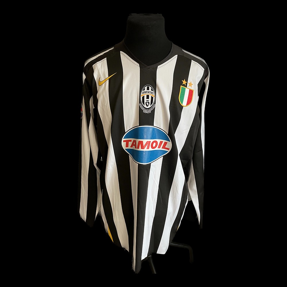 Juventus FC 2005-06 Home Kit