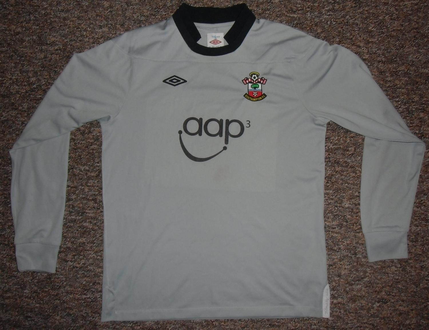 Southampton FC 2012-13 GK Third Kit