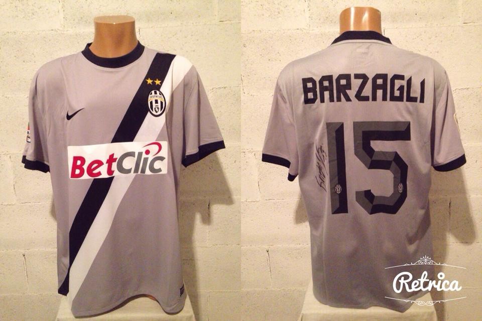 Juventus FC 2010-11 Third Kit