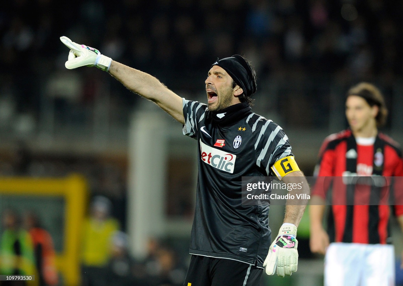 Juventus FC 2010-11 GK 2 V3 Kit