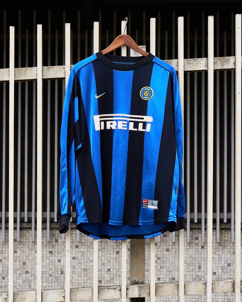 Inter Milan 1999-00 Home Kit