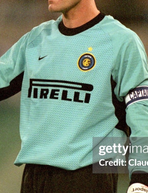 Inter Milan 2000-01 GK 2 Kit
