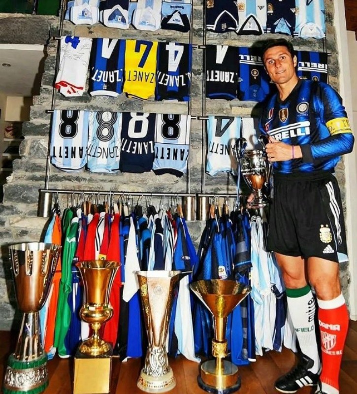 Inter Milan 2010-11 Home V2 Kit