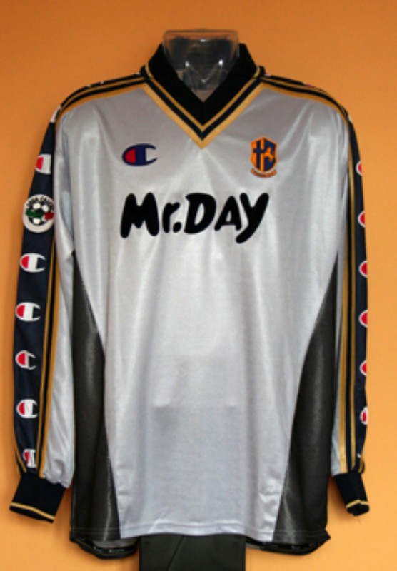 Parma Calcio 2000-01 Away V2 Kit