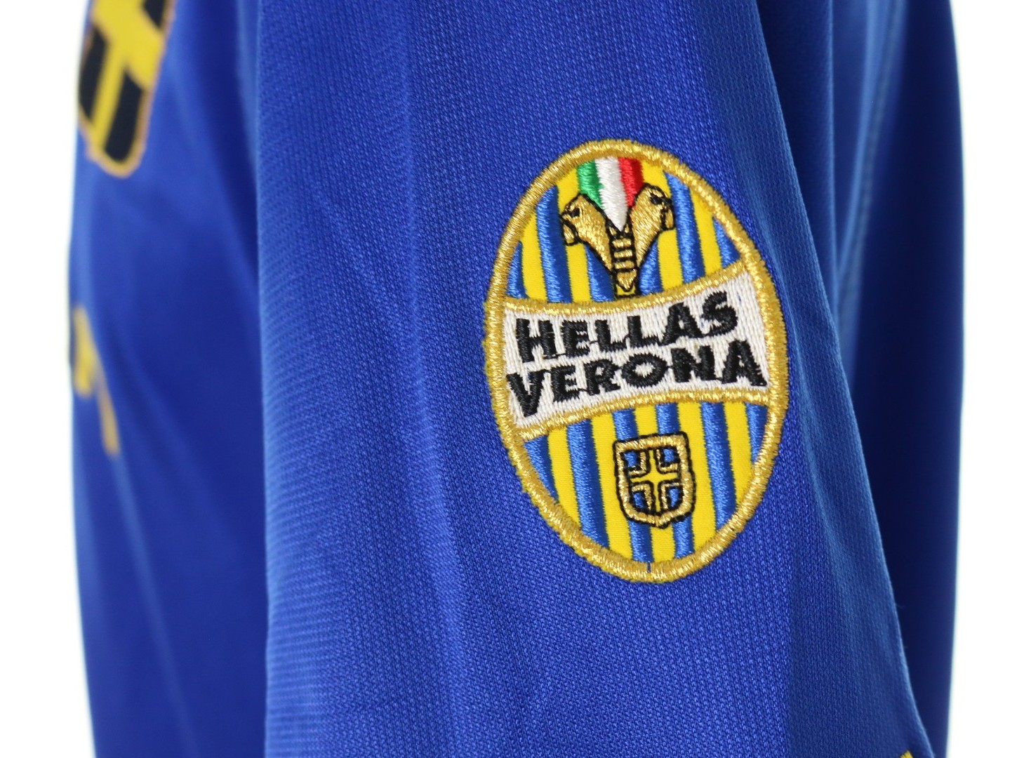 Hellas Verona 2003-04 Home Kit