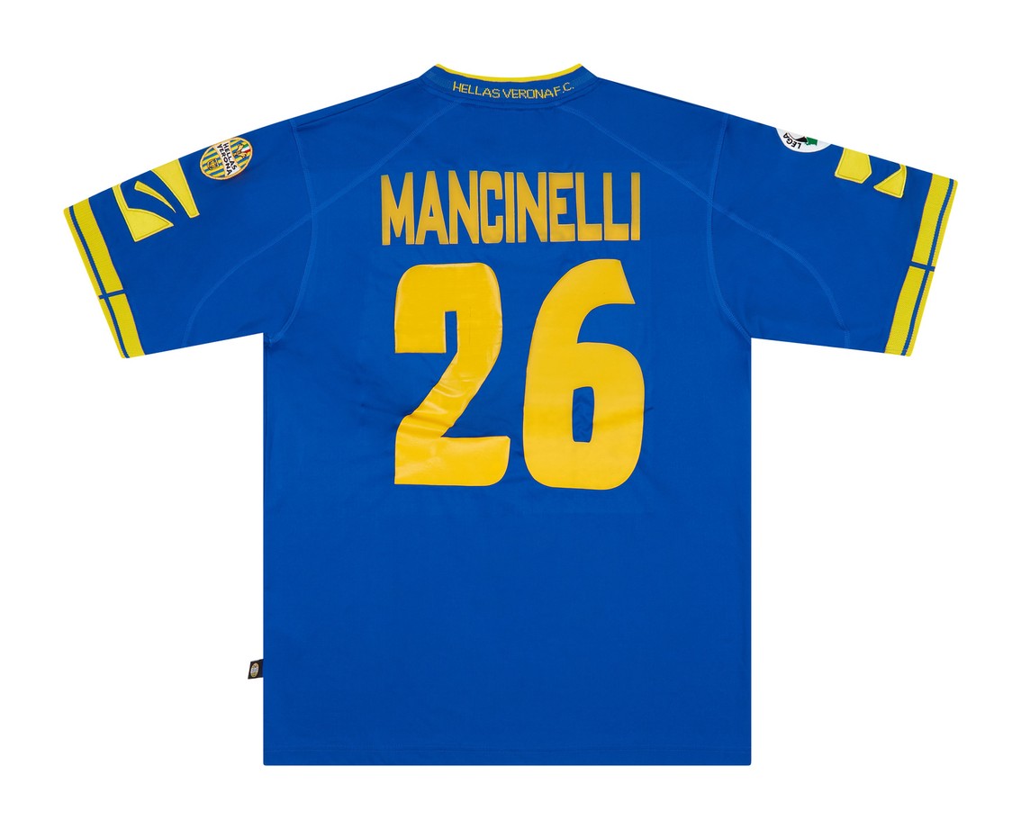 Hellas Verona 2004-05 Home Kit